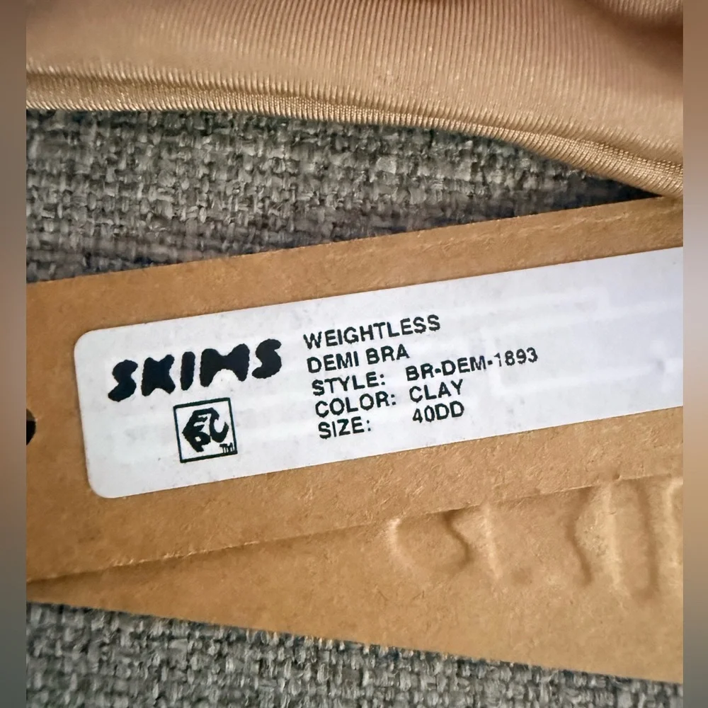 SKIMS‎ Smooth Tan underwire Bra NWT - Picture 6 of 9